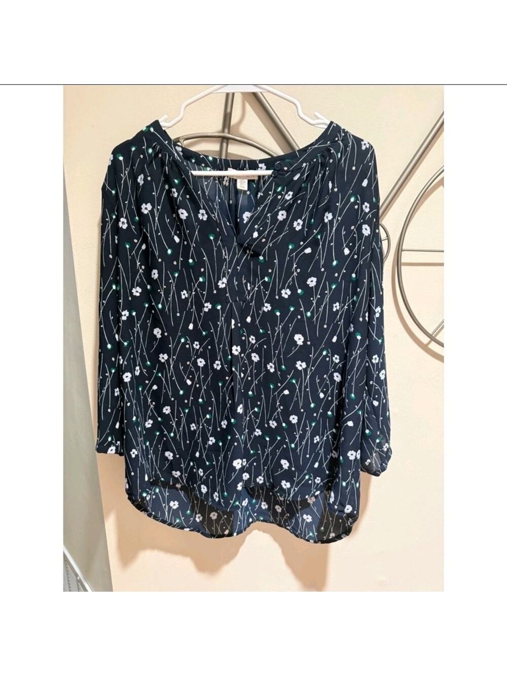 LILA ROSE Navy Blue Floral V-Neck Blouse Peasant Pullover Top - Women's Size L
